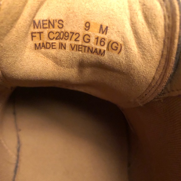 Cole Haan chukka boots 🥾 - Picture 9 of 10